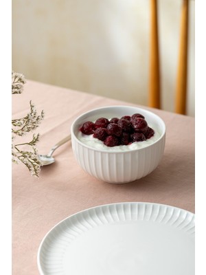 Beyaz 14 cm Seramik Kase, Şık ve Hafif, Günlük Kullanım Için Uygun