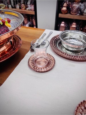 Bakır Çay Tabağı, Şık ve Geleneksel El Işi Tasarımıyla Evinizde Şıklık Sağlar