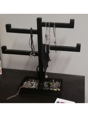 Siyah Takı Standı ve Organizer, Bileklik, Küpe, Kolye Düzeni Için Şık Tasarım