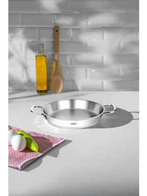 Gümüş Renkli Çelik Italyan Omlet Sahanı 18 cm Kapaksız