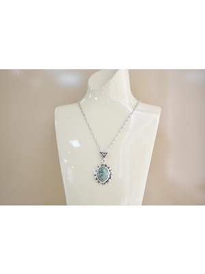 Göksu Gümüş Çerçeve Kadın Zümrüt Kolye