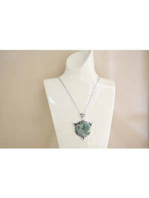 Güneş Gümüş Çerçeveli Kadın Zümrüt Kolye