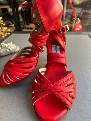 Bitangosu Kırmızı Deri 8,5 cm 11 Pont Çok Bantlı Model Tango, Dans ve Salon Ayakkabısı