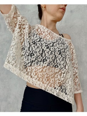 Bol Kesim Dantel Tişört