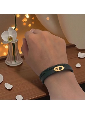 14 Ayar Plakalı Altın Şans Temalı Koyu Yeşil Derili Kalp Motifli Hediye BILEKLIK-560SEMBOL