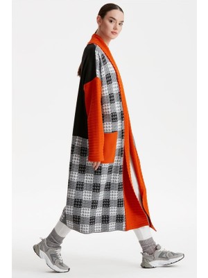 21366.1 Kazayaklı Desenli Hırka Qks