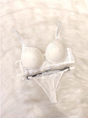 Taş Detaylı Dantelli Sütyen Takımı – Dolgulu B Kap