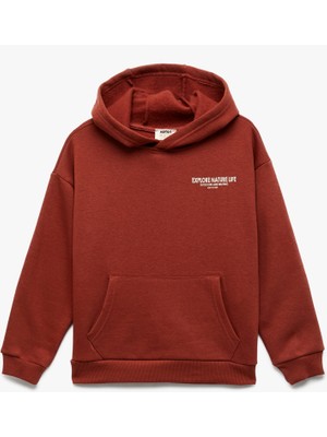 Koton Uzun Kollu Baskılı Kahve Kapşonlu Sweatshirt Erkek Çocuk için Rahat Fit Tasarım