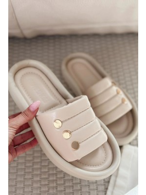 Roly Mat Deri Zımba Detaylı Kadın Terlik Bej