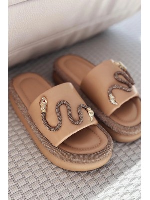 Nokest Mat Deri Taş Detaylı Kadın Terlik Nude