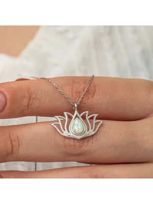 Opal Taşlı Lotus 925 Ayar Gümüş Kadın Kolye