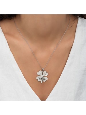 Dört Yaprak Yonca  925 Ayar Gümüş Kadın Kolye