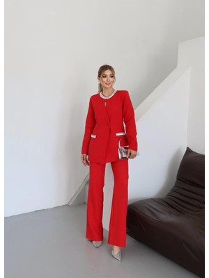 By Kadriye Yılmaz Dienge Taş Yaka Cep Detaylı Takım Kırmızı