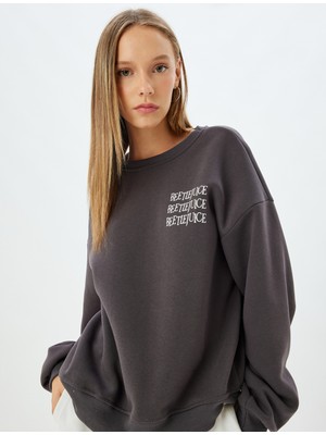 Şardonlu Beetlejuice Oversize Sweatshirt Arkası Baskılı Bisiklet Yaka Lisanslı