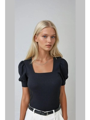 Hazelin Kadın Siyah Kare Yaka Örme Bluz HZL22W-BD104091