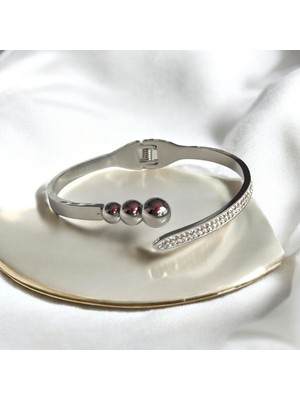 Yuvarlak Top Detaylı ve Taşlı Kadın Çelik Kelepçe