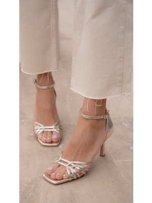 Ece'nin Butiği Donk Dore Hakiki Deri Kadın Topuklu Ayakkabı