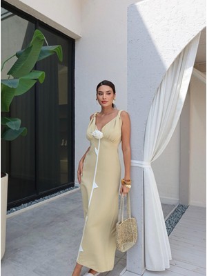 Göğüs Gül Detaylı Midi Elbise