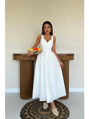 Dantel Detaylı Askılı Elbise Modası