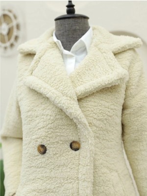 Çift Düğmeli Astarlı Yan Cepli Peluş Kaban -Açık Vizon