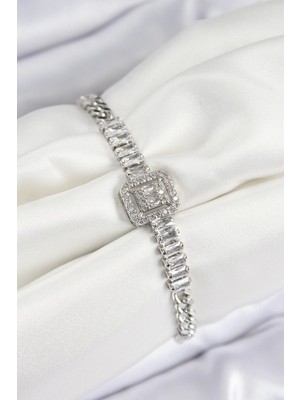 Belle Fusion Pirinç Zirkon Taşlı Su Yolu Detaylı Baget Model Gümüş Renk Kadın Bileklik