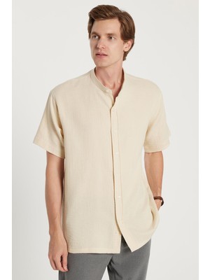 Erkek Relax Fit Rahat Kesim %100 Pamuk Müslin Kumaş Kısa Kollu Spor Hakim Yaka bej Gömlek