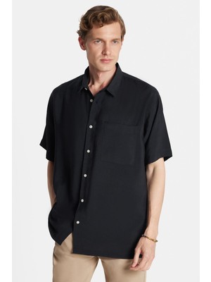 Erkek Relax Fit Rahat Kullanım Modal Kumaş Tek Cepli Kısa Kollu Siyah Gömlek