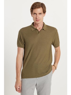 Erkek Slim Fit Dar Kesim Viskon Kumaş Desenli Düz Pike Düğmesiz Haki Polo Yaka Tişört