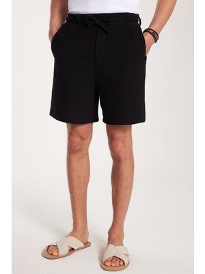 Erkek Regular Rahat Kesim Beli Lastikli ve Kordonlu Yandan Cepli Siyah Bermuda Şort