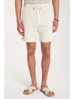 Erkek Regular Rahat Kesim Beli Lastikli ve Kordonlu Yandan Cepli Bej Bermuda Şort