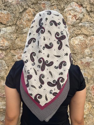 Siyah Beyaz Geometrik Desenli Pamuklu Yazma – Modern Başörtüsü, Günlük ve Özel Gün