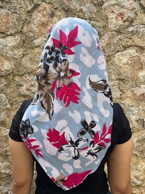 Açık Mavi Zemin Çiçek Desenli Yazma – Pamuk Dokulu Rahat Kullanım