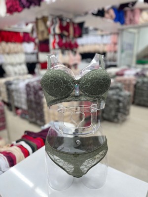 Iç Giyim Ebru Desteksiz Dantelli Sütyen ve Külot Takım (Sütyen Yıkama Topu Hediyeli)