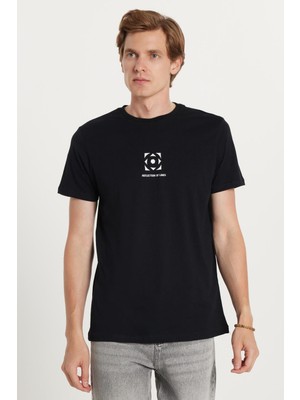 Erkek Slim Fit Dar Kesim %100 Pamuk Yumuşak Dokulu Baskılı Siyah Bisiklet Yaka Tişört