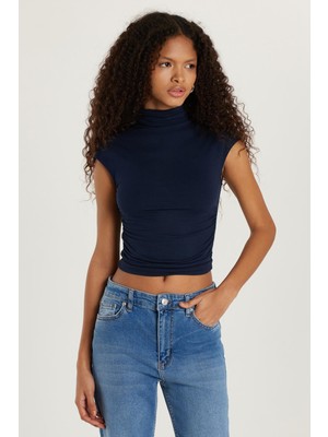 Kadın Regular Fit Sıfır Kol Lacivert Bluz