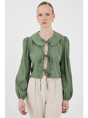 Haki Bağlama Detaylı Bebe Yaka Uzun Kollu Bluz 8020A