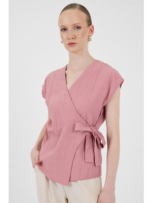 Gül Kruvaze Yaka Bağlama Detaylı Bluz 8025A