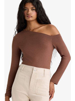 DeFacto Slim Fit Dar Kesim Tek Omuzlu Uzun Kollu Tişört