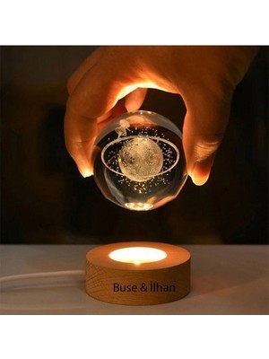 Işıklı Ahşap Kaideli Satürn Cam Küre 6cm, Şık ve Dekoratif Ev Aksesuarı