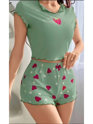 Kadın Çilek Desenli Şortlu Pijama Takımı
