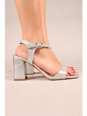 Lınno Simli Rugan Topuklu Ayakkabı Gümüş