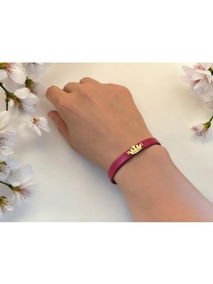 Altın Plakalı 14 Ayar Seda Ismine Özel Koyu Kırmızı Derili Taç Figürlü Hediye BILEKLIK-625ISIM