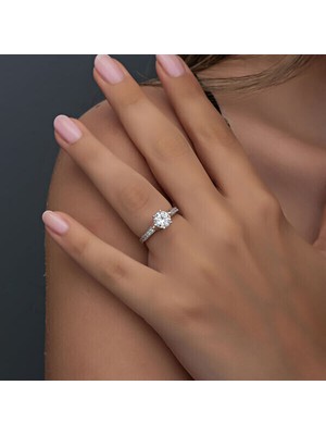 Tek Taş  925 Ayar Gümüş Kadın Yüzük