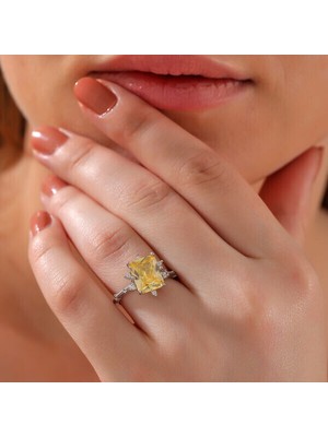 Sarı Kare Zirkon Taşlı 925 Ayar Gümüş Kadın Yüzük