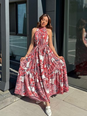 Runiquehome Kadın Halter Yakalı Omuzlardan Açık Kuşaklı Maksi Boy Desenli Süprem Elbise