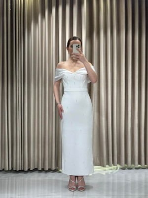 Beyaz Kayık Yaka Boncuk Işlemeli Midi Abiye Elbise 5431