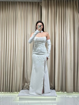 Beyaz Taş Işlemeli Balık Model Eldivenli Abiye 5165