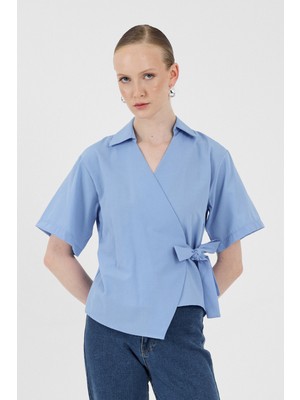 Mavi Kısa Kol Yan Bağlama Detaylı Bluz 8095A