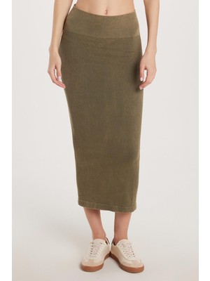 Kadın Slim Fit Pamuklu Düz Uzun Haki Etek
