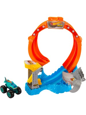 Hot Wheels® Monster Trucks Köpekbalığı Oyun Seti Hot Wheels Monster Trucks Köpekbalığı Oyun Seti ve 1:64 Ölçekli Mega-Wrex Aracı JFR08